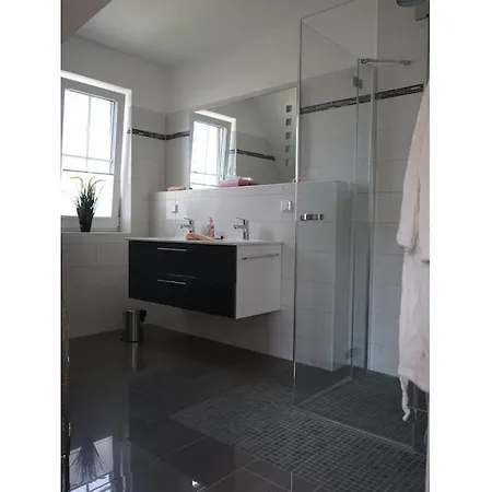 In With Sauna Vaschvitz